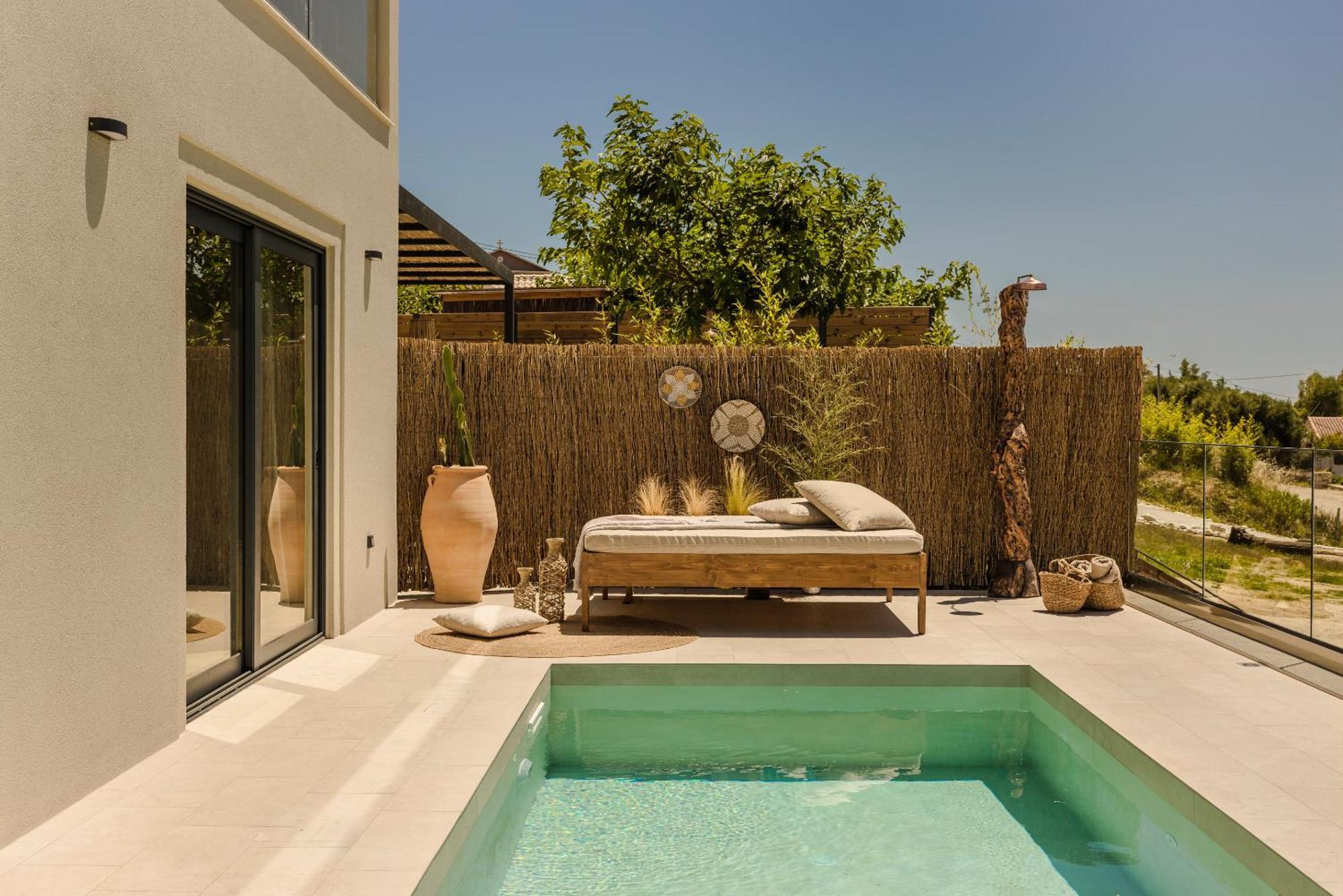 Hilaritas Luxury Suites Sea View, Private Pool & Jacuzzi Paradise Ratzaklion Ngoại thất bức ảnh