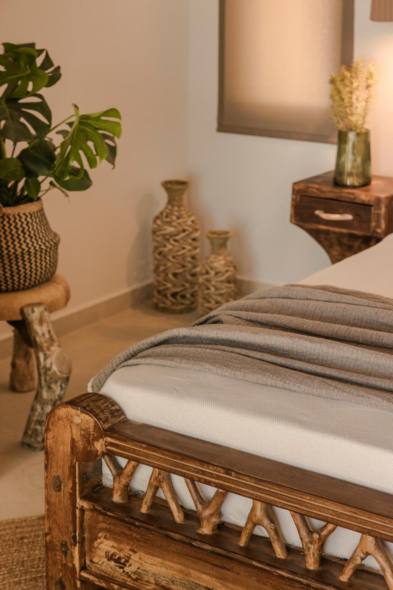 Hilaritas Luxury Suites Sea View, Private Pool & Jacuzzi Paradise Ratzaklion Ngoại thất bức ảnh