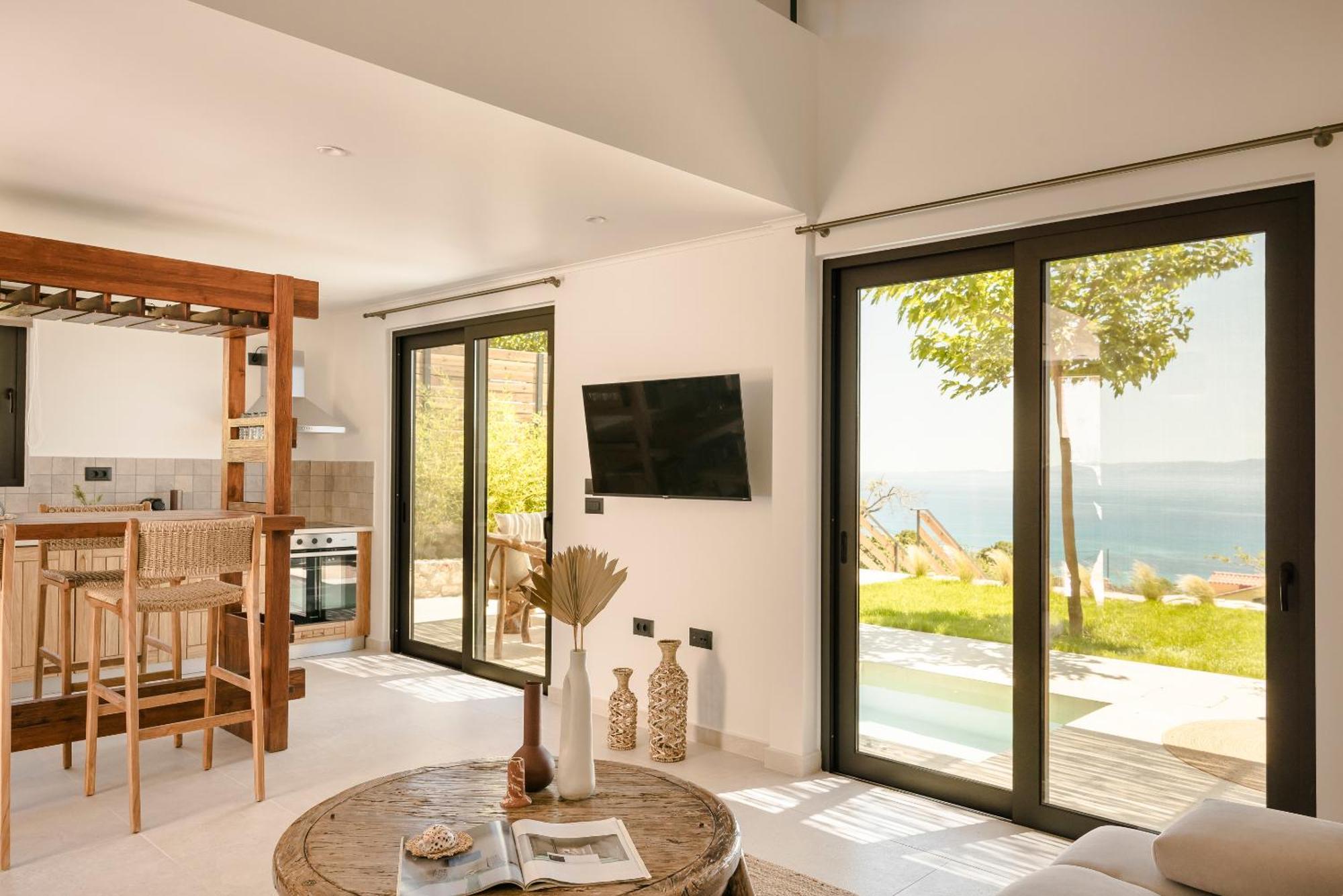 Hilaritas Luxury Suites Sea View, Private Pool & Jacuzzi Paradise Ratzaklion Ngoại thất bức ảnh