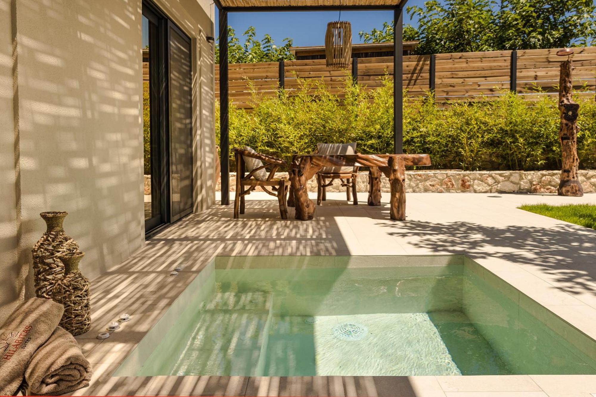 Hilaritas Luxury Suites Sea View, Private Pool & Jacuzzi Paradise Ratzaklion Ngoại thất bức ảnh
